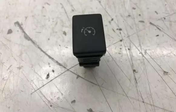 Toyota Avensis T270 Cruise control switch 8447005010 3351B9N