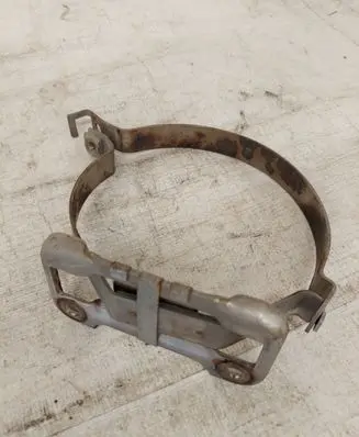 Opel Vivaro Muffler mount bracket/holder 8200783629