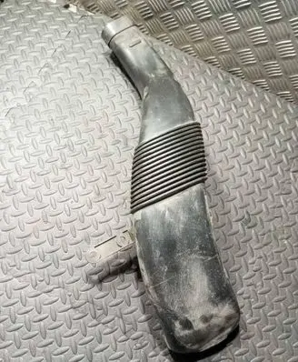 BMW X5M E70 Air intake duct part 7577447