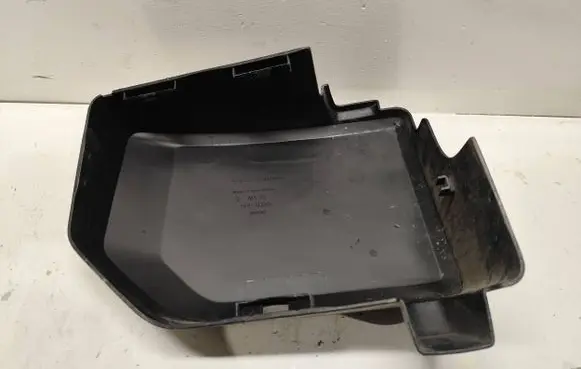 Volvo XC90 Air filter box cover 30680265 8087082 MA15