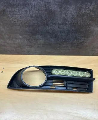 Volkswagen Touran I Front bumper lower grill 1T0853665A 13404