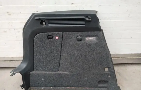 Volkswagen Tiguan Trunk/boot lower side trim panel 5N0867427