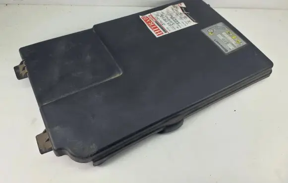 Audi A3 S3 8P Battery box tray cover/lid 1K0915443