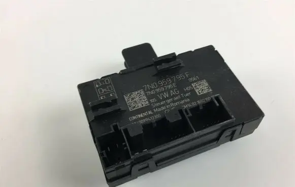Volkswagen Golf VI Other control units/modules 7N0959795F Z3105