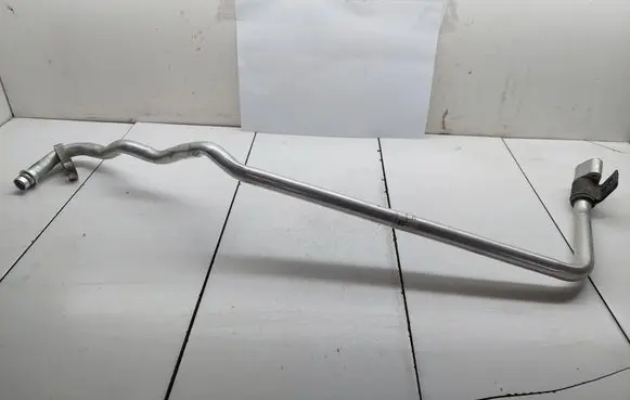 Nissan Navara D23 Air conditioning (A/C) pipe/hose 924504KJ0C