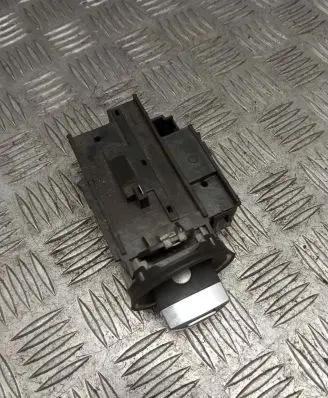 Volkswagen PASSAT B6 Ignition lock 3C0905843M