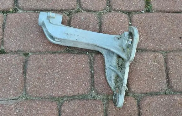 Other front suspension part