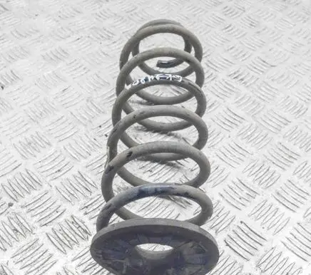Hyundai Kona I Rear coil spring 55335J9350