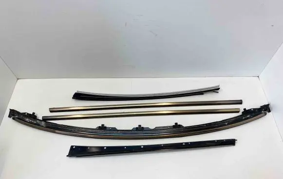 Mercedes-Benz SL R129 Door glass trim A1296900280 1297200624