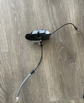 Volvo XC60 Coupe door lock (next to the handle) 31349894