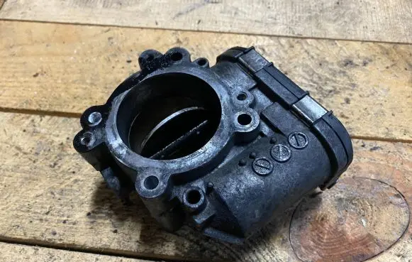 Mercedes-Benz ML W164 Throttle valve A6420900070 6420900070