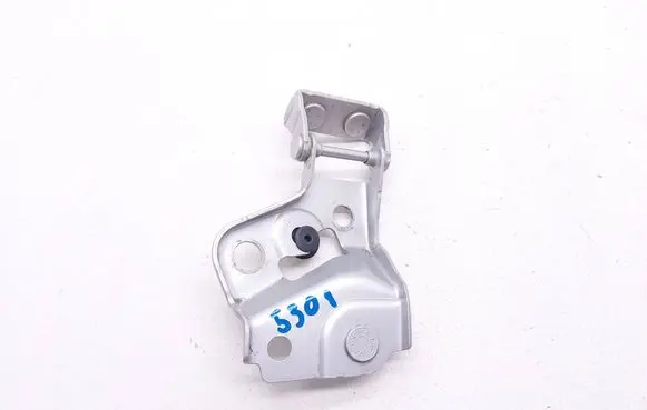 Toyota Aygo AB40 Tailgate/trunk/boot hinge 68801-0H030