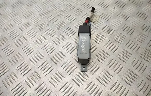 Coolant fan relay