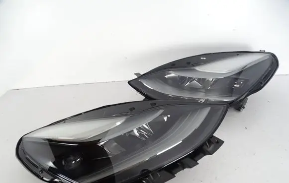 Tesla Model Y Headlight/headlamp 1415953-00-D