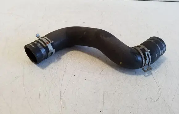 Engine coolant pipe/hose