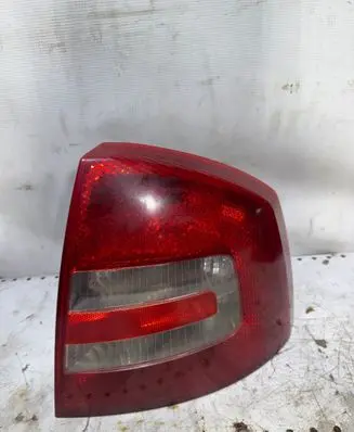 Skoda Octavia Mk2 (1Z) Rear/tail lights 1Z5945112A 1Z5945096A