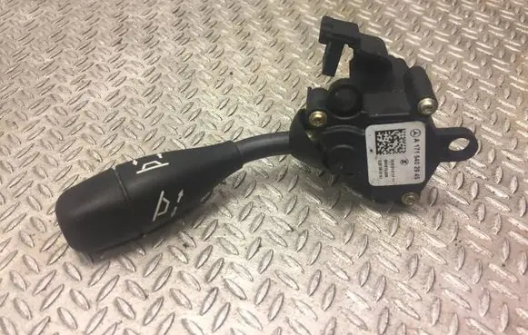Mercedes-Benz E W211 Steering wheel adjustment handle/lever A1715402945 1715402945