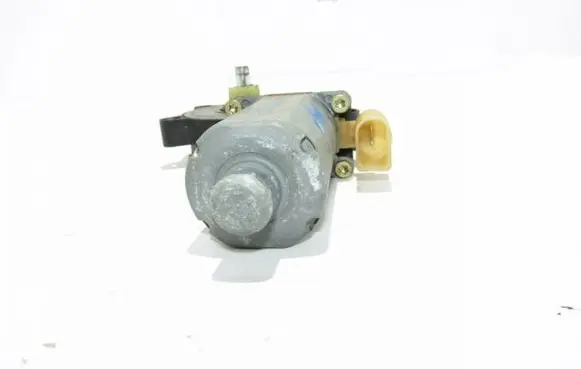 BMW 3 E46 Front door window regulator motor 83620640