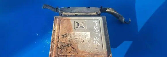 Volkswagen PASSAT B6 Engine control unit/module 03G906018EM