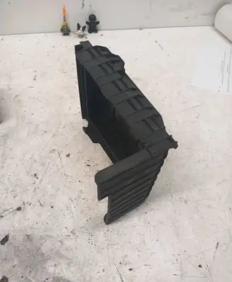 Volkswagen PASSAT CC Fuse box cover 1K0937132F