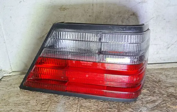 Mercedes-Benz E W124 Rear/tail lights 1248200264 23362519D E352561