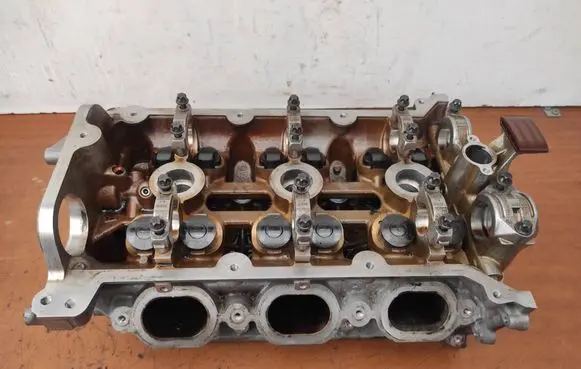 Porsche Panamera (970) Engine head 9461041065R