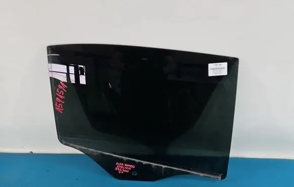 Alfa Romeo Stelvio Rear door window glass IMPRK1591591