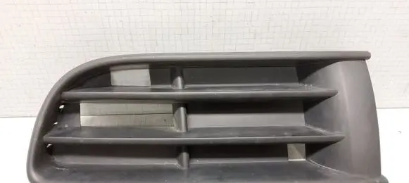 Volkswagen Polo Front bumper lower grill 6Q0853665