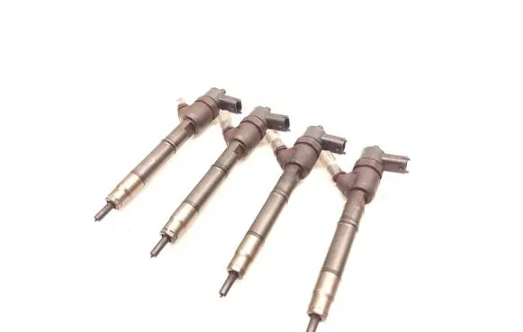 Hyundai i40 Fuel injectors set 338002A800 0445110411