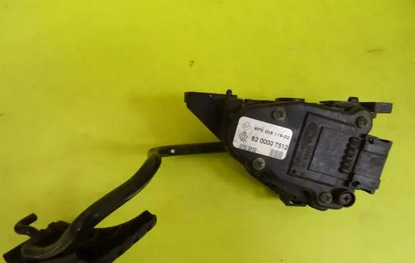 Renault Espace - Grand espace IV Accelerator throttle pedal 8200007512