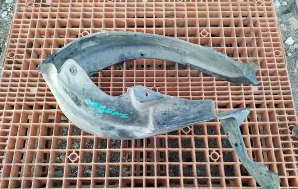 KIA Carens II Front wheel arch liner splash guards 868161D000