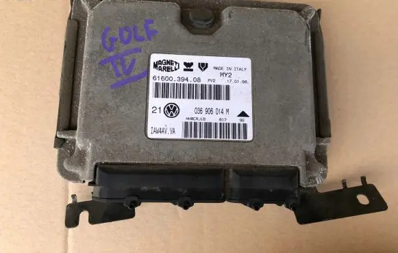 Volkswagen Golf IV Engine control unit/module 025906014M