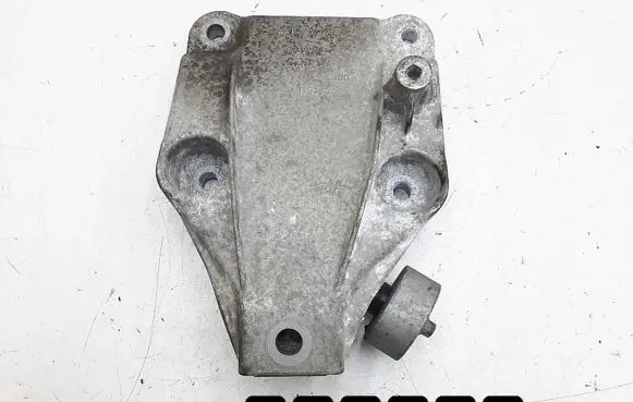 BMW 5 F10 F11 Engine mount bracket 6777623