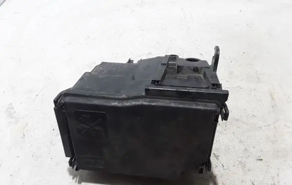 Renault Trafic III (X82) Fuse box set 243503708R