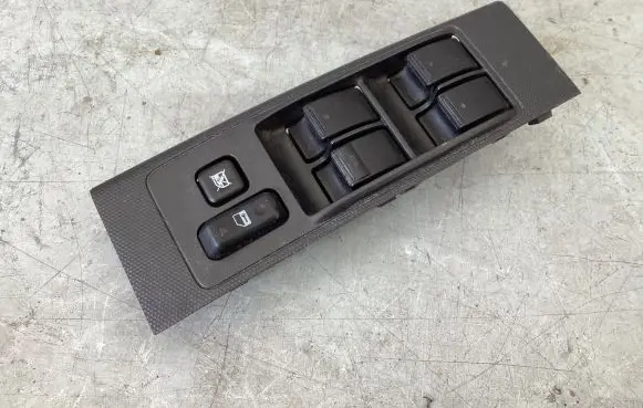 Toyota Corolla Verso AR10 Electric window control switch 848200F030 37073C258C