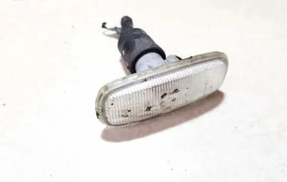 Audi TT Mk1 Front fender indicator light