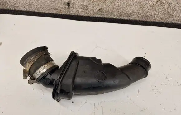 Intake resonator