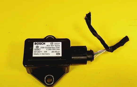 Audi A4 S4 B6 8E 8H ESP acceleration yaw rate sensor 8E0907637A 026500524