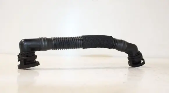 Audi A5 Breather/breather pipe/hose 04L103493F