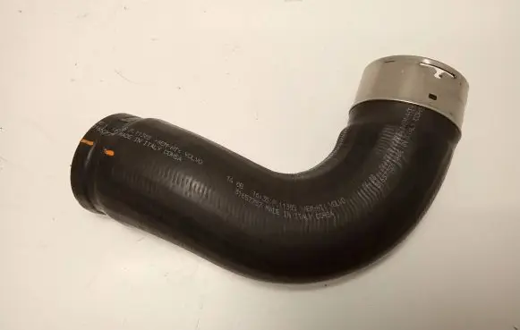 Volvo XC60 Intercooler hose/pipe 31657757 P11385 0518214
