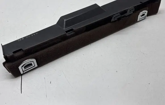 Nissan Qashqai J12 Other trunk/boot trim element 95B861828A
