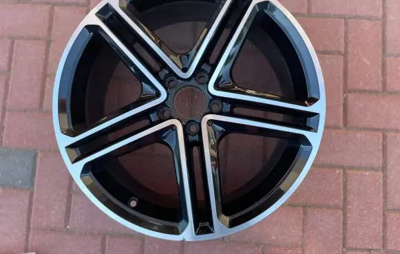 R19 alloy rim