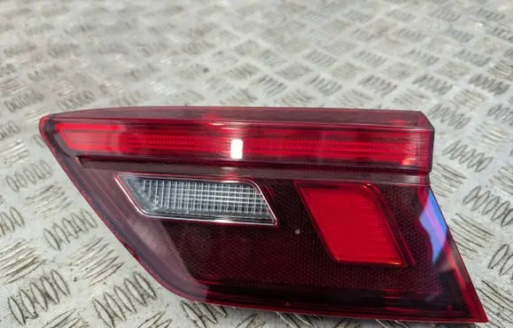 Volkswagen Tiguan Rear/tail lights 5NA945094F