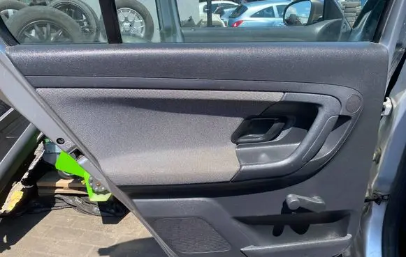 Skoda Fabia Mk2 (5J) Rear window lifting mechanism without motor