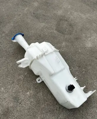 KIA Ceed Windshield washer fluid reservoir/tank 98610J7000