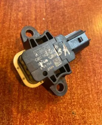 Ford Kuga II Airbag deployment crash/impact sensor CM5T14C676AA 504712