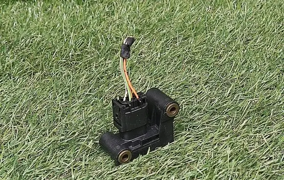 BMW 5 E60 E61 Airbag deployment crash/impact sensor 6977398 65776977398
