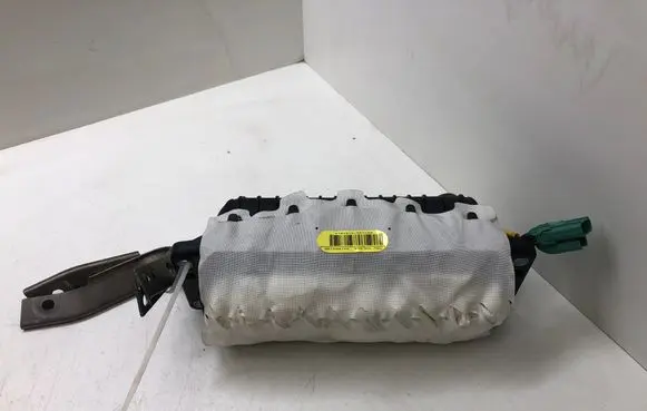 Alfa Romeo Giulietta Passenger airbag 00505085810 BAMPT11717