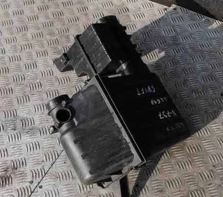 Suzuki Swift I Air filter box 63JR01