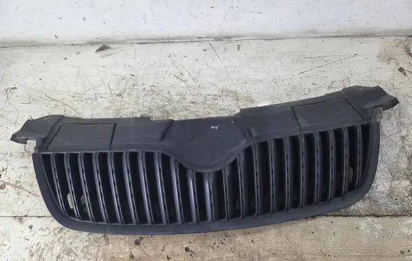 Skoda Praktik (5J8) Front bumper upper radiator grill 5J0853668 02010112701300